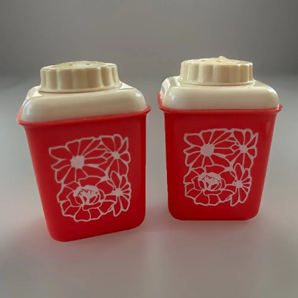 Retro Salt & Pepper Shaker Set 70's Lustro Ware Square Plastic Camper MCM